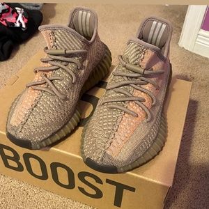 Yeezy 350 sand taupe